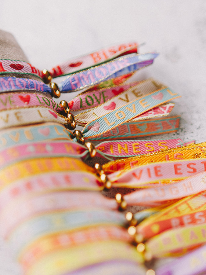 Stoffarmband mit Text: Ibiza Armband