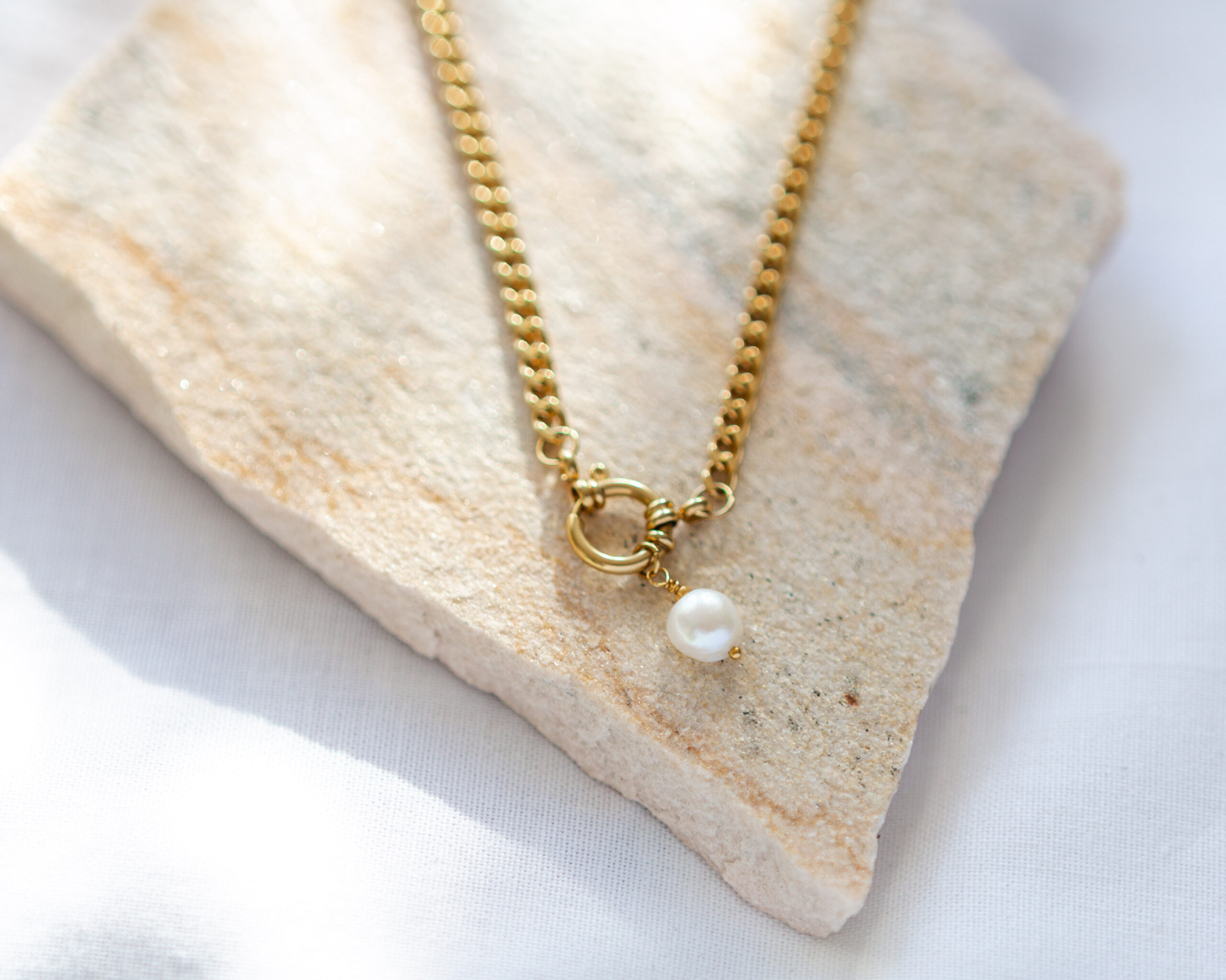 Große Kette Gold mit Süßwasserperlen Anhänger
