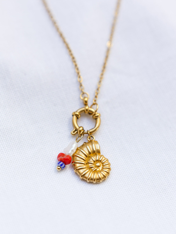 Kette mit Muschel Anhänger Gold